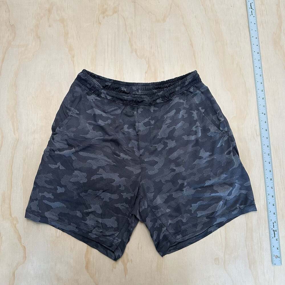 lululemon athletica short size XL gray military